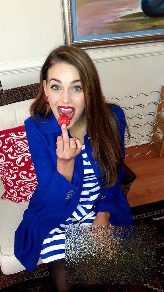 Fotografiile pe care le vede acum o lume întreagă. Cine este femeia pe care toţi vor să o cunoască 291668