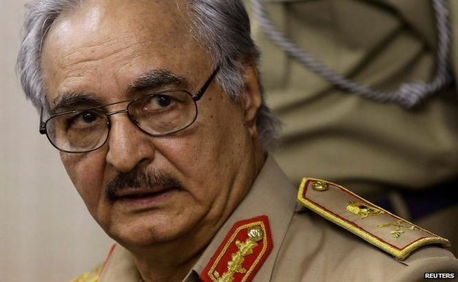 Libia. Un fost general al lui Gaddafi a fost reîncadrat în funcţie militară