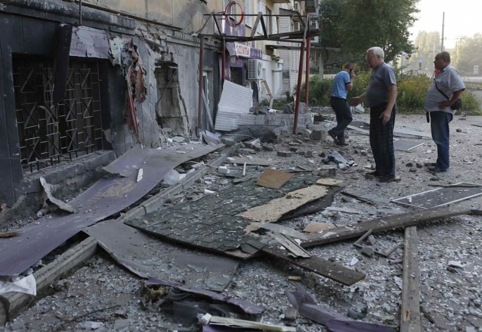 Cinci civili au fost ucişi în cursul nopţii în timpul unor bombardamente la Doneţk