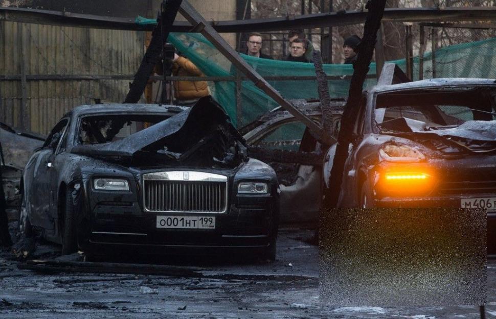 Şi bogaţii plang câteodată. Aşa arată 1 MILION de dolari făcut scrum. Incendiul a avut loc în centrul capitalei 291833