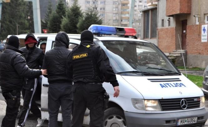 Percheziţii la Primăria Craiova. 24 de persoane sunt vizate într-un dosar de evaziune fiscală