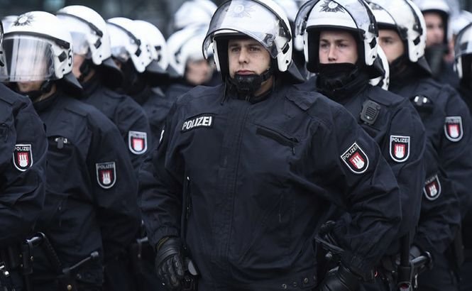 Poliţiştii germani ignoră GĂINĂRIILE, fiind ocupaţi cu ameninţările teroriste