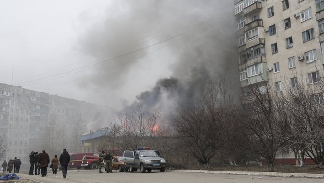 Un lider separatist prorus revendică atacul cu rachete de la Mariupol şi anunţă lansarea unei ofensive în această zonă