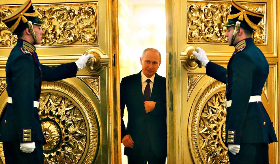 Ce carte joacă acum RUSIA. Anunţul făcut aseară de Putin în faţa lui Merkel şi Hollande