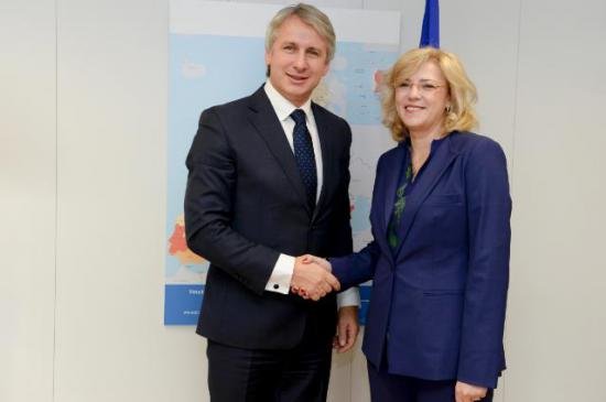 Corina Creţu to Eugen Teodorovici: I expect Romania to understand that financial instruments represent the future 