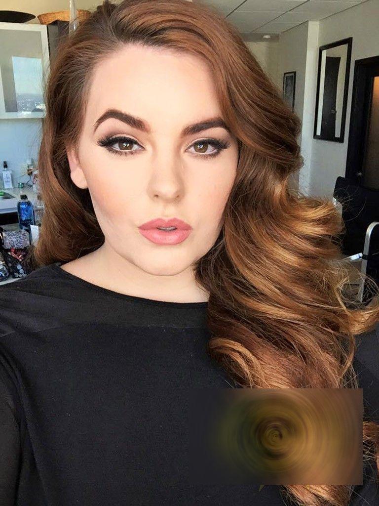 Cum arată această frumuseţe de la gât în jos: "Sunt PRIMA care a reuşit să facă asta" 292977