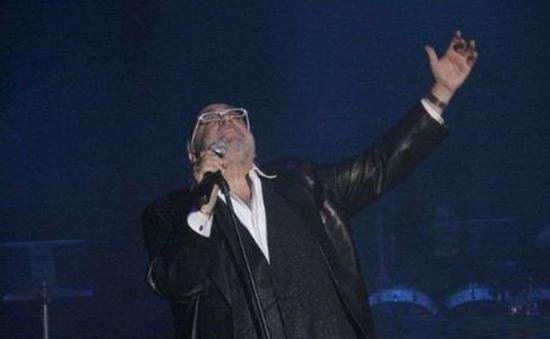 Cântăreţul Demis Roussos a fost înmormântat, vineri, la Atena