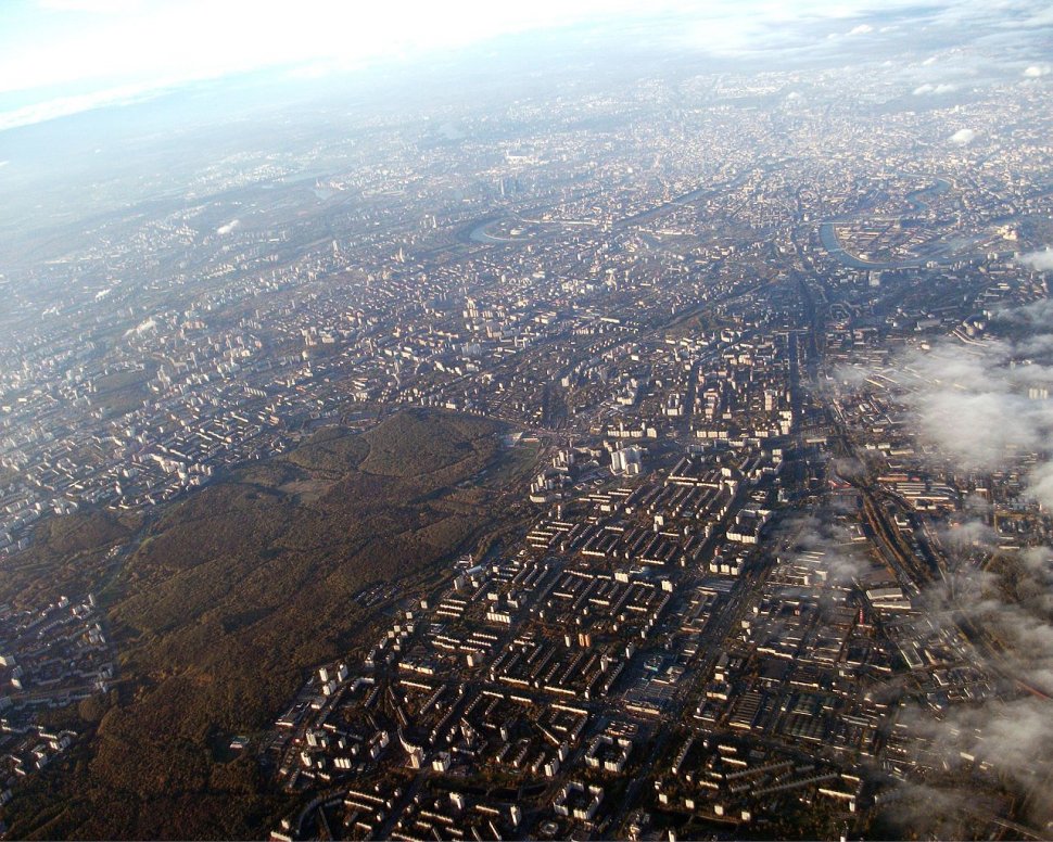 Locuitorii din Moscova, sfătuiţi să se izoleze în locuinţe dacă simt un miros &quot;chimic&quot; în aer