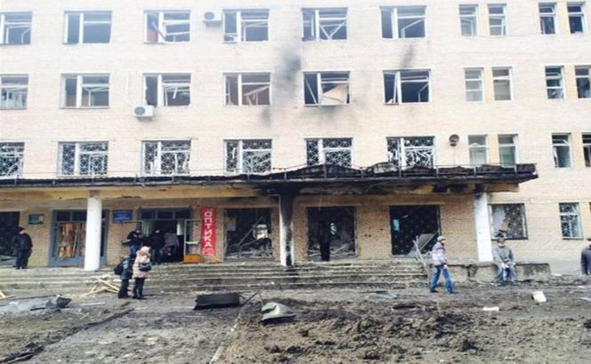 Un spital din Donetsk a fost lovit de tiruri de artilerie. Cel puţin 15 persoane au murit