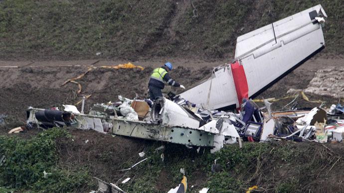 EROARE de pilotaj? Piloţii avionului prăbuşit în Taiwan ar fi oprit din greşeală singurul motor rămas funcţional