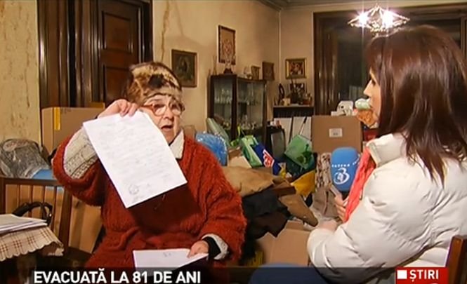 O bătrână din Bucureşti a ajuns să fie scoasă în stradă la 81 de ani