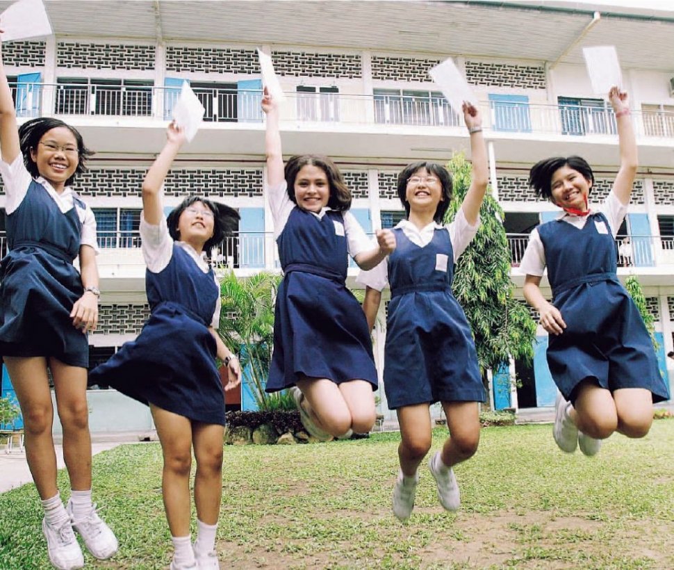 Test de virginitate pentru liceenele din Indonezia care doresc să devină absolvente