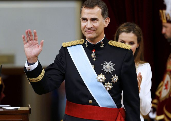 Regele Spaniei îşi reduce salariul