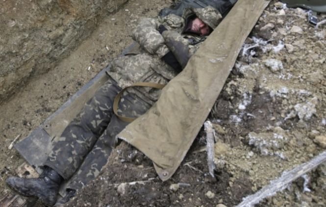 Armistiţiu doar pe hârtie. Alţi cinci militari au fost ucişi în Ucraina