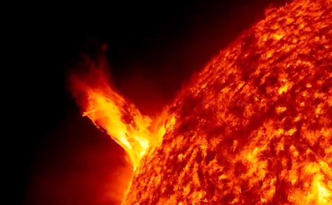 Imagini impresionante cu Soarele, publicate de NASA