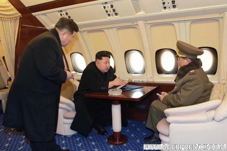 Kim Jong-un, în avionul personal. IMAGINI cu liderul nord-coreean în timp ce inspecta de la înălţime un proiect ”magnific şi spectaculos”