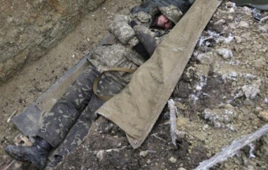 Armistiţiul din estul Ucrainei este doar pe hârtie. Cinci soldaţi ucraineni au fost ucişi în ultimele 24 de ore