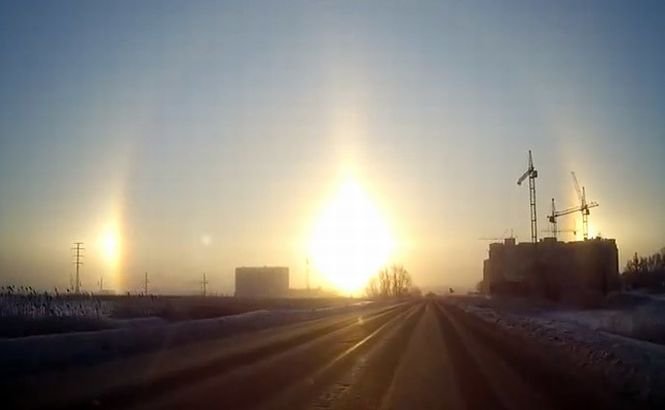 Soarele s-a văzut TRIPLU! Oamenii din Chelyabinsk au fost din nou martorii unui fenomen meteo rar (VIDEO)