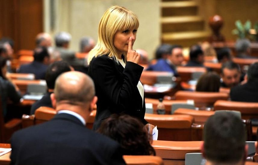 Elena Udrea, sancţionată de CSM pentru acuzaţiile făcute în presă