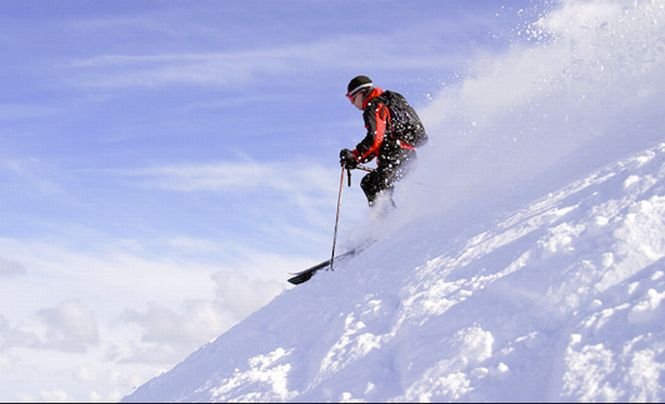 Un român a murit în urma unui accident petrecut pe o pârtie de schi din Bulgaria
