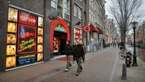 Romanians arrested in Amsterdam for swindling tourists