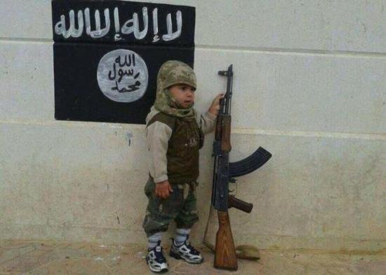 Reţeaua Stat Islamic antrenează copii de cinci ani, &quot;viitoarea generaţie&quot; de combatanţi islamişti