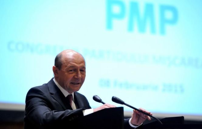Traian Băsescu şi-a petrecut dimineaţa la partidul Elenei Udrea
