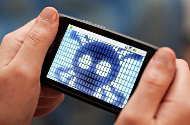 Experţi în securitate cibernetică: Peste 5 miliarde de aplicaţii pentru Android, vulnerabile la atacurile hackerilor