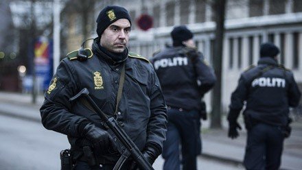Un al treilea complice al atacatorului din Copenhaga a fost arestat de poliţiştii danezi