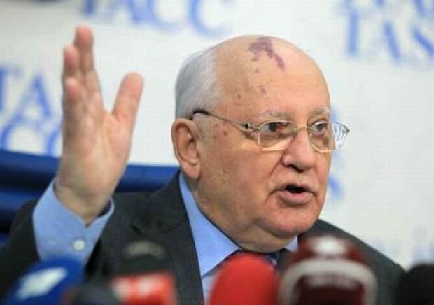 Gorbaciov consideră că asasinarea opozantului Boris Nemțov este o tentativă de a destabiliza Rusia 