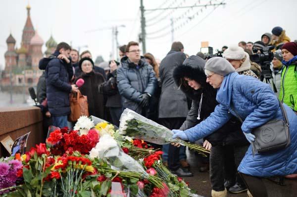 Ucigaşul lui Boris Nemţov, surprins de o cameră de filmat