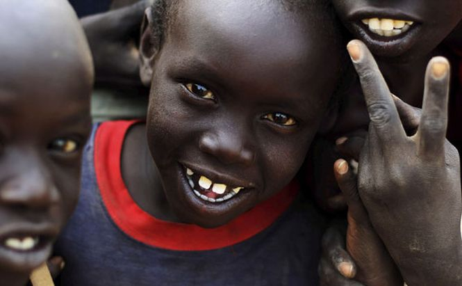 UNICEF: Sute de copii au fost răpiţi în Sudanul de Sud pentru a deveni soldaţi 