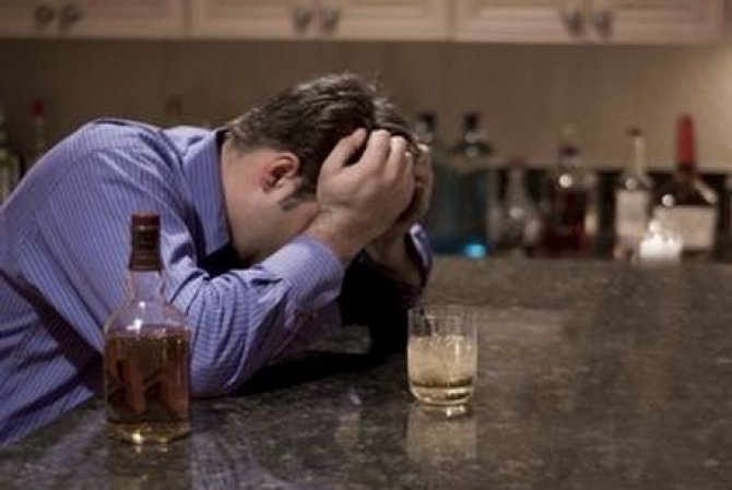 Medicament împoriva alcoolismului, cu foarte puține efecte secundare! N-o să îţi vină să crezi ce are la bază