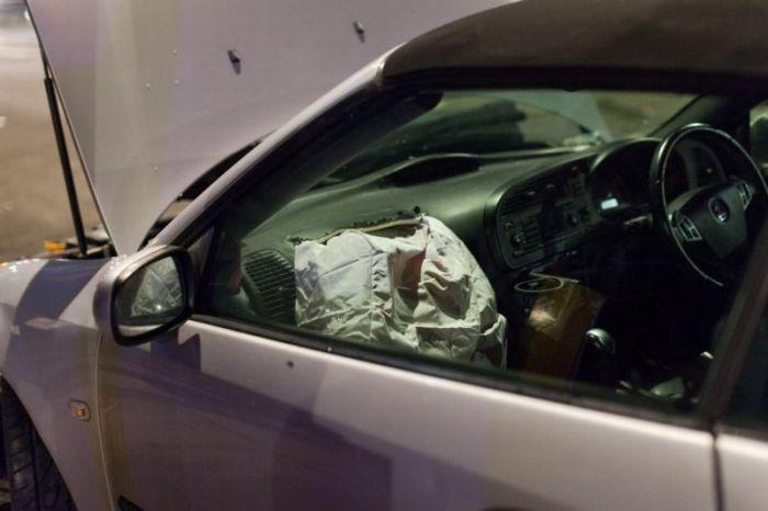 Accidentul petrecut în miez de noapte în care un bolid de JUMĂTATE de MILION de dolar s-a făcut ţăndări. Imaginile, publicate acum pe internet 297595