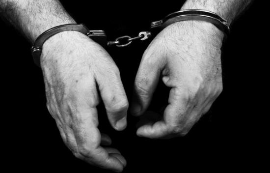 18 români arestaţi în Sicilia pentru trafic de droguri şi proxenetism