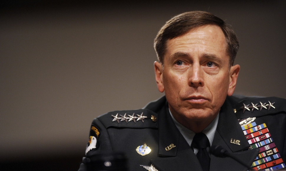 ADEVĂRUL din spatele scandalului CIA privind scurgerea de informaţii. Ce a recunoscut David Petraeus