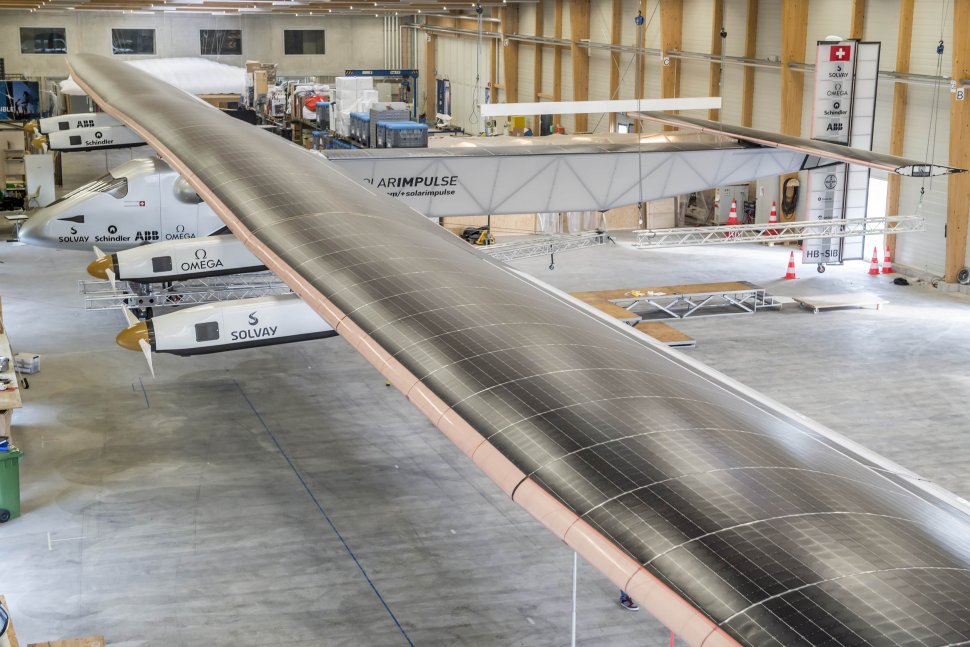 Călătorie fără precedent în jurul lumii. Piloţii aeronavei Solar Impulse vor pleca în misiune