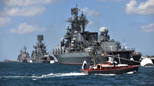 Nave de RĂZBOI ale Rusiei, reperate în Marea Neagră. Reacţia imediată a NATO. Ce se va întâmpla azi