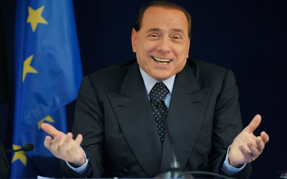 Silvio Berlusconi se plângea la telefon de femeile care se îndrăgosteau de el: &quot;Asta a fost mereu problema mea&quot;