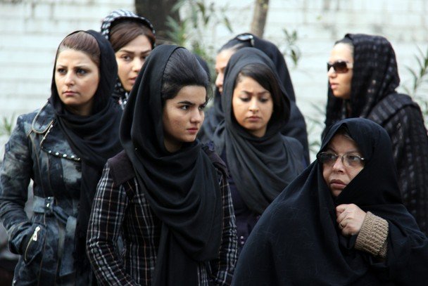 Amnesty International: Femeile din Iran, reduse la &quot;mașini de făcut copii&quot;