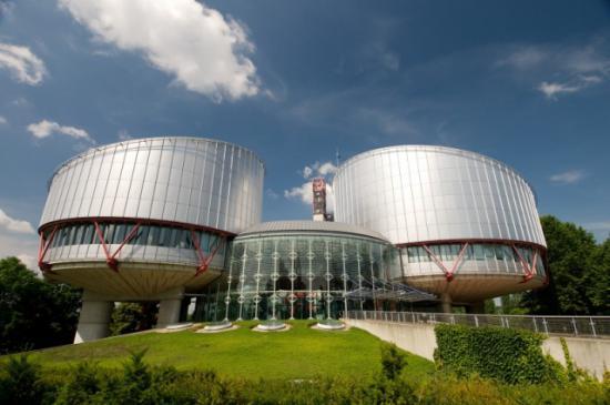 CEDO condamnă Grecia pentru tratamente inumane aplicate unor deţinuţi, între care şi un român 