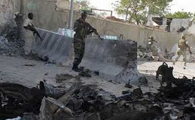 Islamiştii Al-Shabaab au luat cu asalt sediul administraţiei locale dintr-un oraş somalez