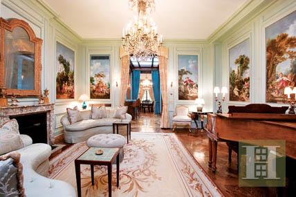 Ce pregăteşte Vladimir Putin, în timp ce ruşii de rând mor de foame. "Are în dotare peste 58 de aeronave" 299532