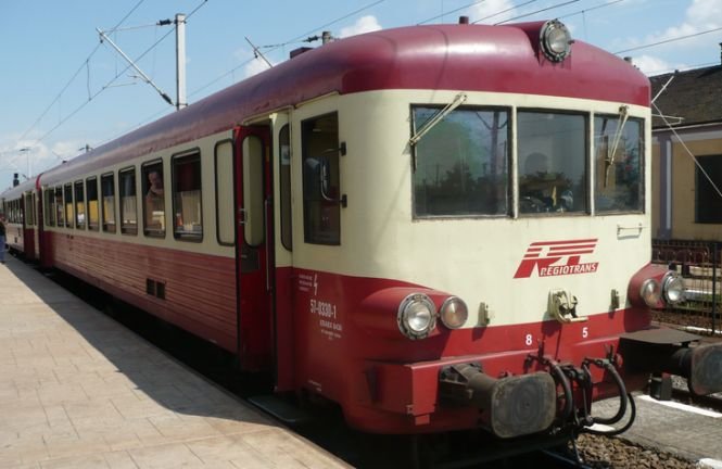 Regiotrans întrerupe transportul trenurilor de călători