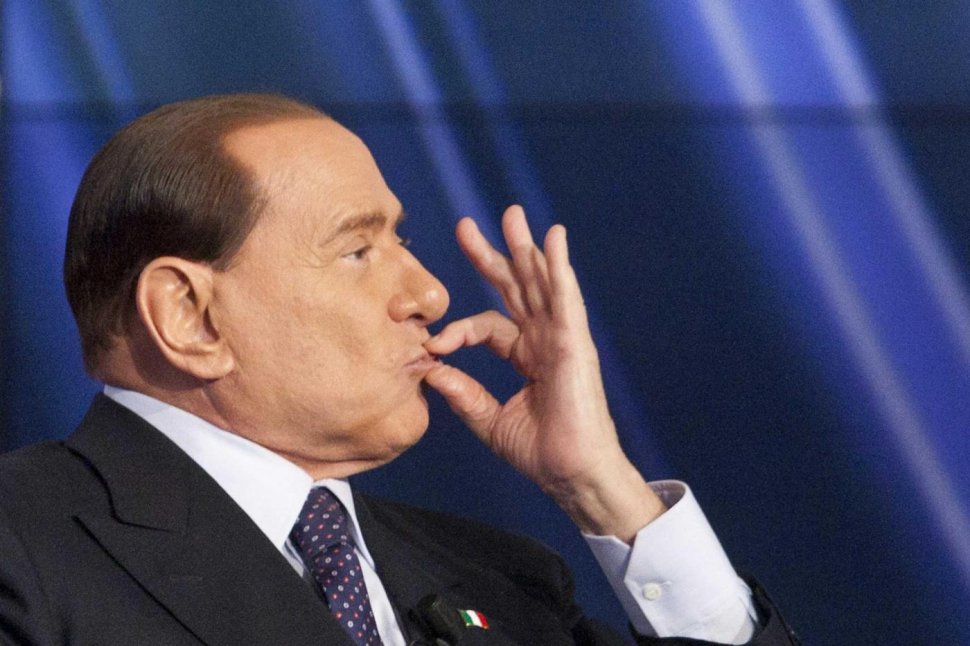 Silvio Berlusconi plătea din &quot;altruism&quot; tinerele participante la petrecerile lui 