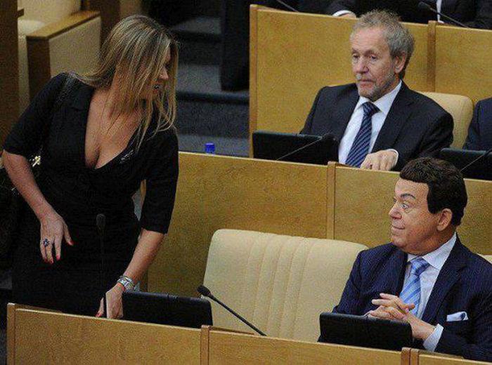 Ea este femeia care l-a înnebunit pe Vladimir Putin. Detalii din viaţa Alinei Kabaeva 299722