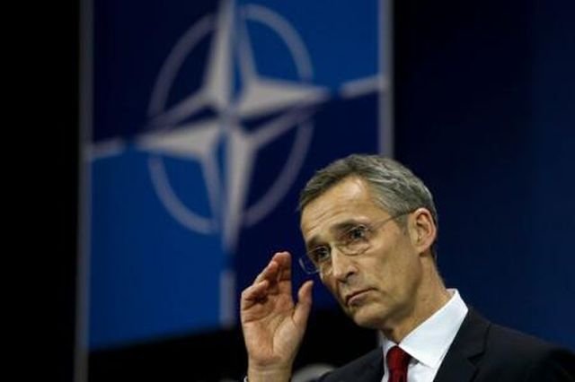 NATO somează Rusia să nu mai efectueze manevre militare neprevăzute