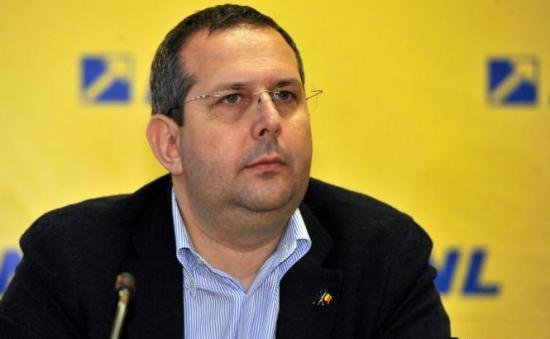 Cererea de arestare a deputatului PNL, Theodor Nicolescu, a ajuns la Parlament