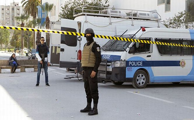 Şeful poliţiei din Tunis a fost destituit după o vizită fulger a premierului în oraş