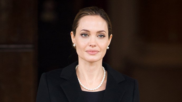 Măsura DRASTICĂ luată de Angelia Jolie după dubla mastectomie: &quot;Apăruseră semne de CANCER&quot;